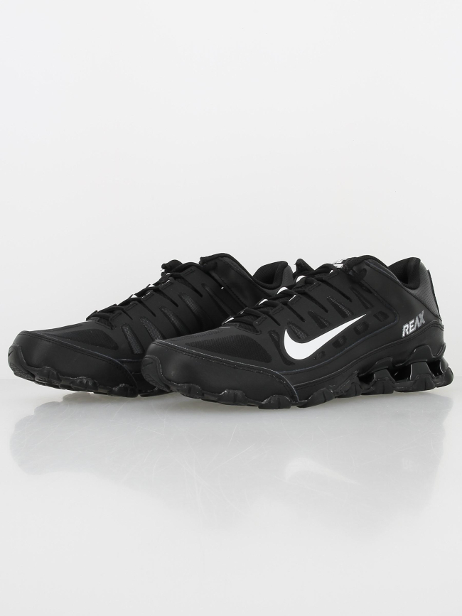 Baskets sport reax 8 noir blanc homme - Nike