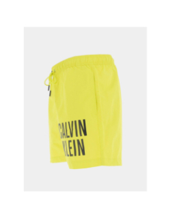 Short de bain medium logo jaune homme - Calvin Klein