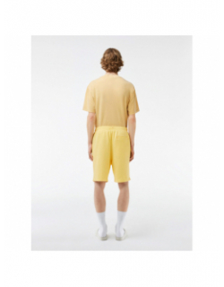 Short uni logo brodé jaune homme - Lacoste