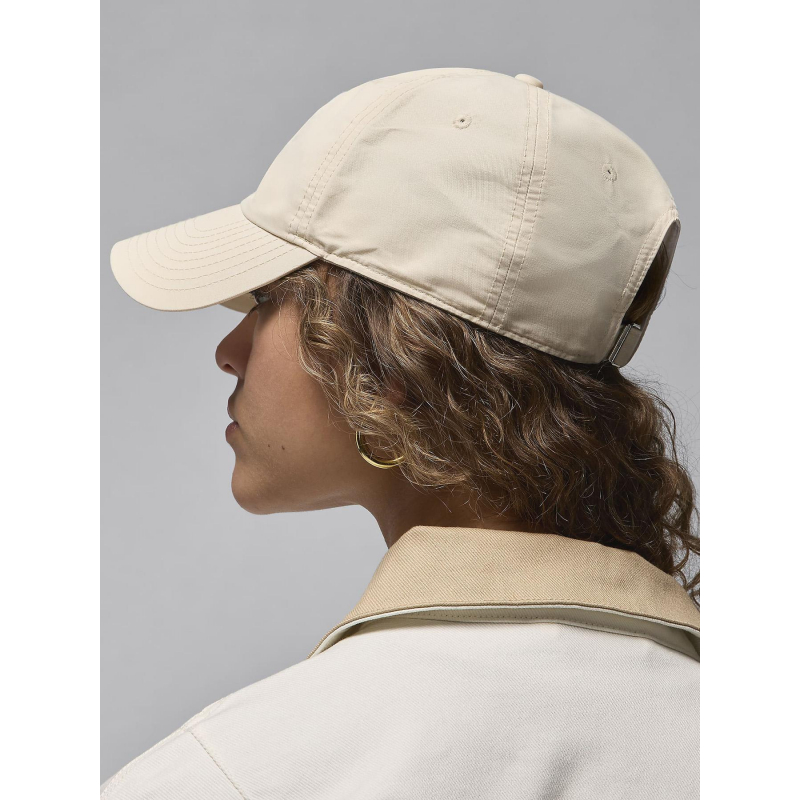 casquette beige nike