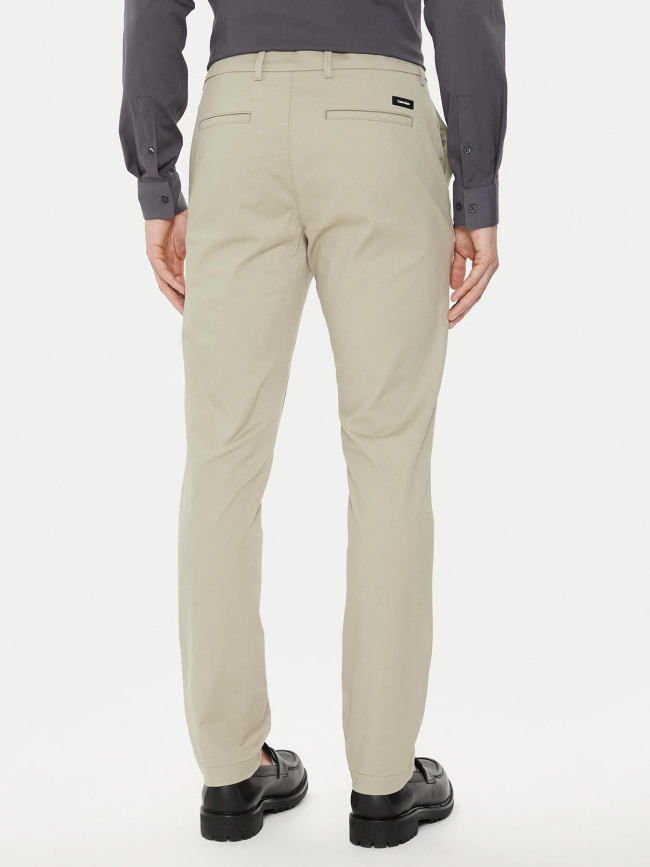 Pantalon chino slim en sergé élastique beige homme - Calvin Klein
