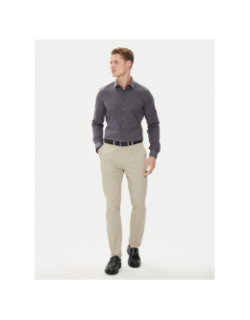 Pantalon chino slim en sergé élastique beige homme - Calvin Klein