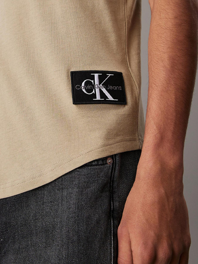 T-shirt en coton avec insigne kaki homme - Calvin Klein Jeans