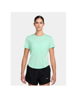 T-shirt de running tempo swoosh vert femme - Nike